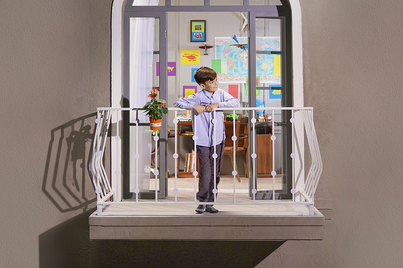 Porno video: Ota qizini bokiralikdan mahrum qiladi Yetuk semiz ayollarning porno videolarini tomosha qiling